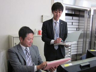 先輩社員写真